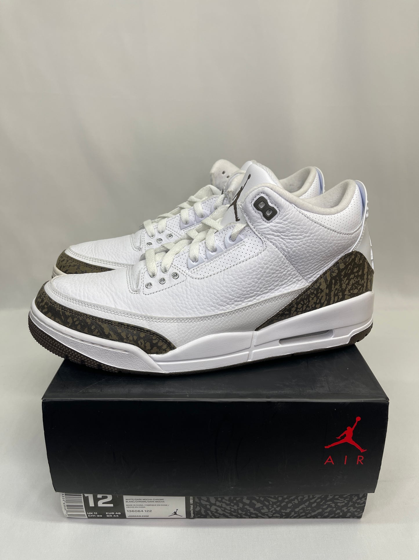 Preowned Jordan 3 Mocha