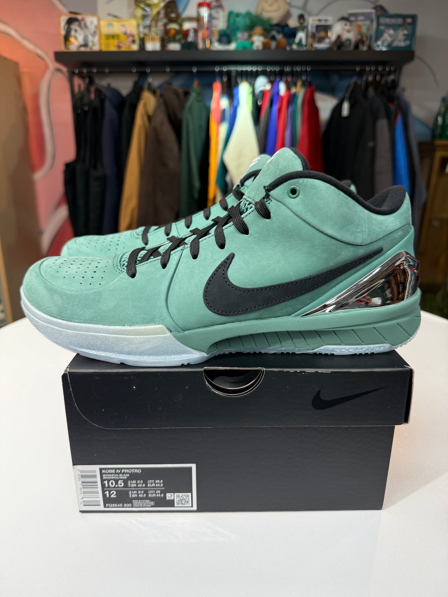 New Girl Dad Kobe 4 Protro