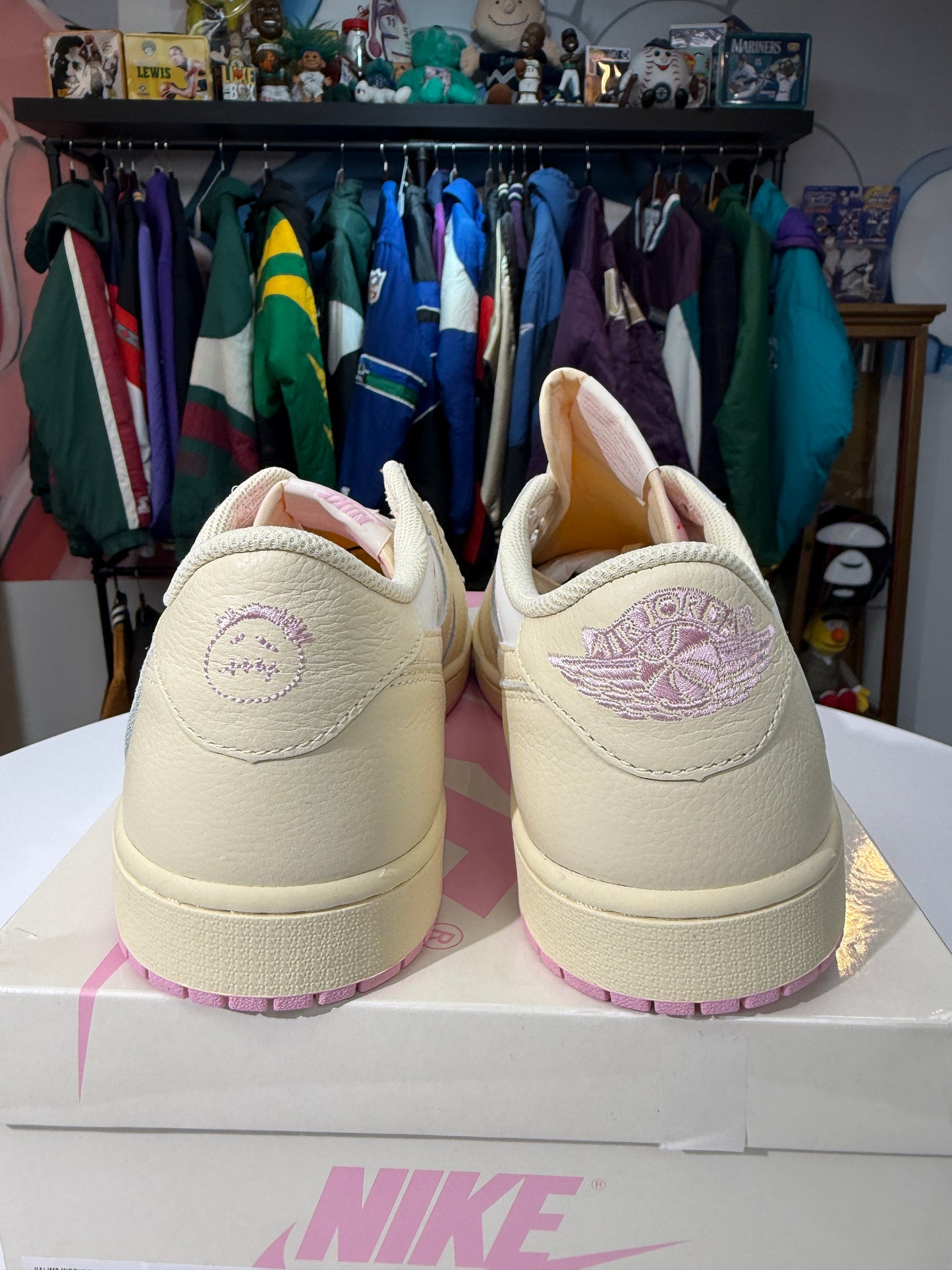 New Shy Pink Travis Scott Jordan 1 Low