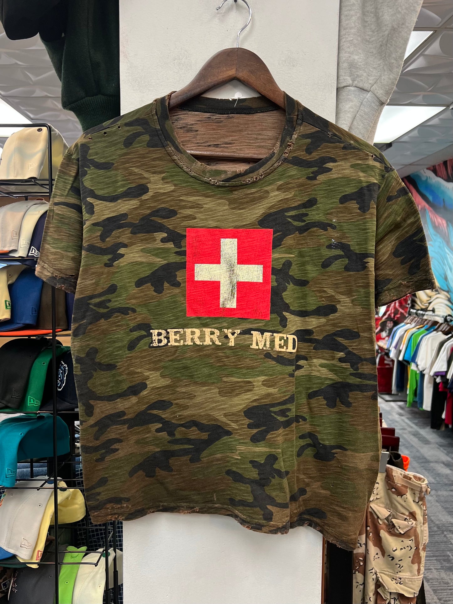 New GV Raspberry Hills Berry Med Tee
