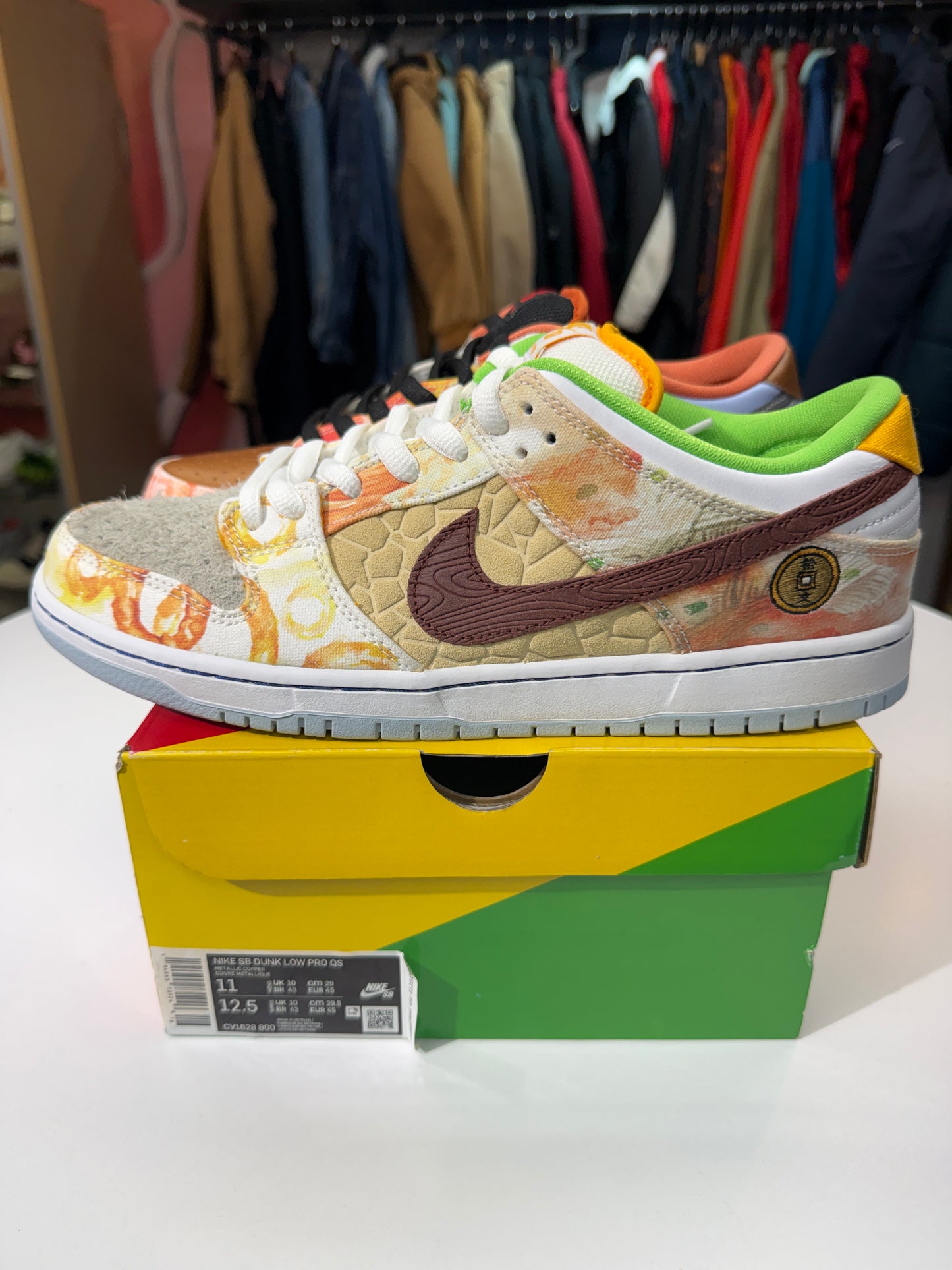 Preowned Street Hawker Nike SB Dunk Low