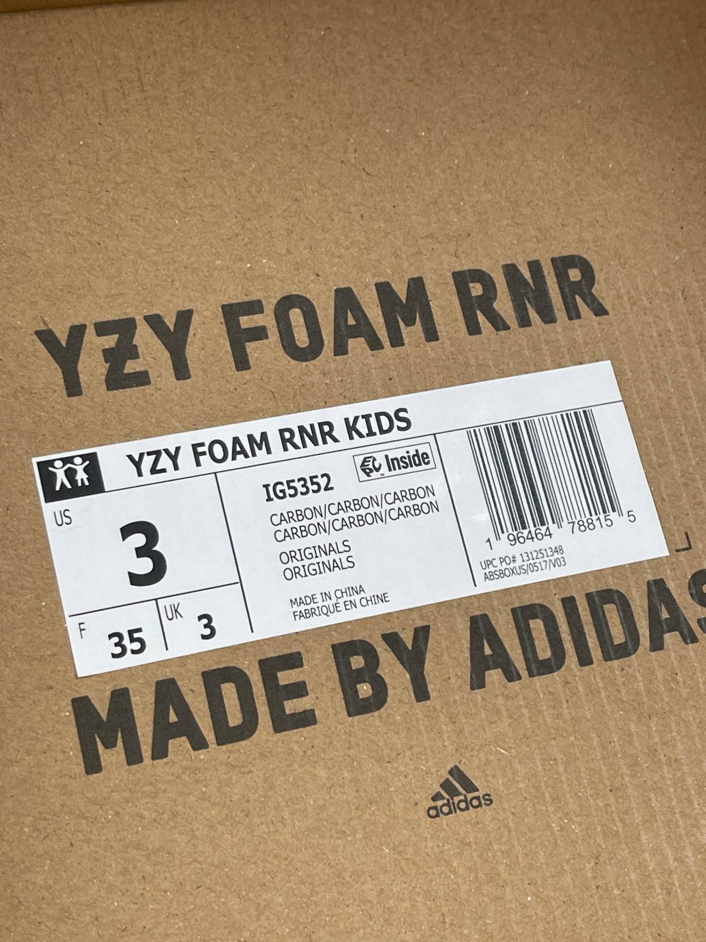 New Yeezy Foam RNNR Carbon