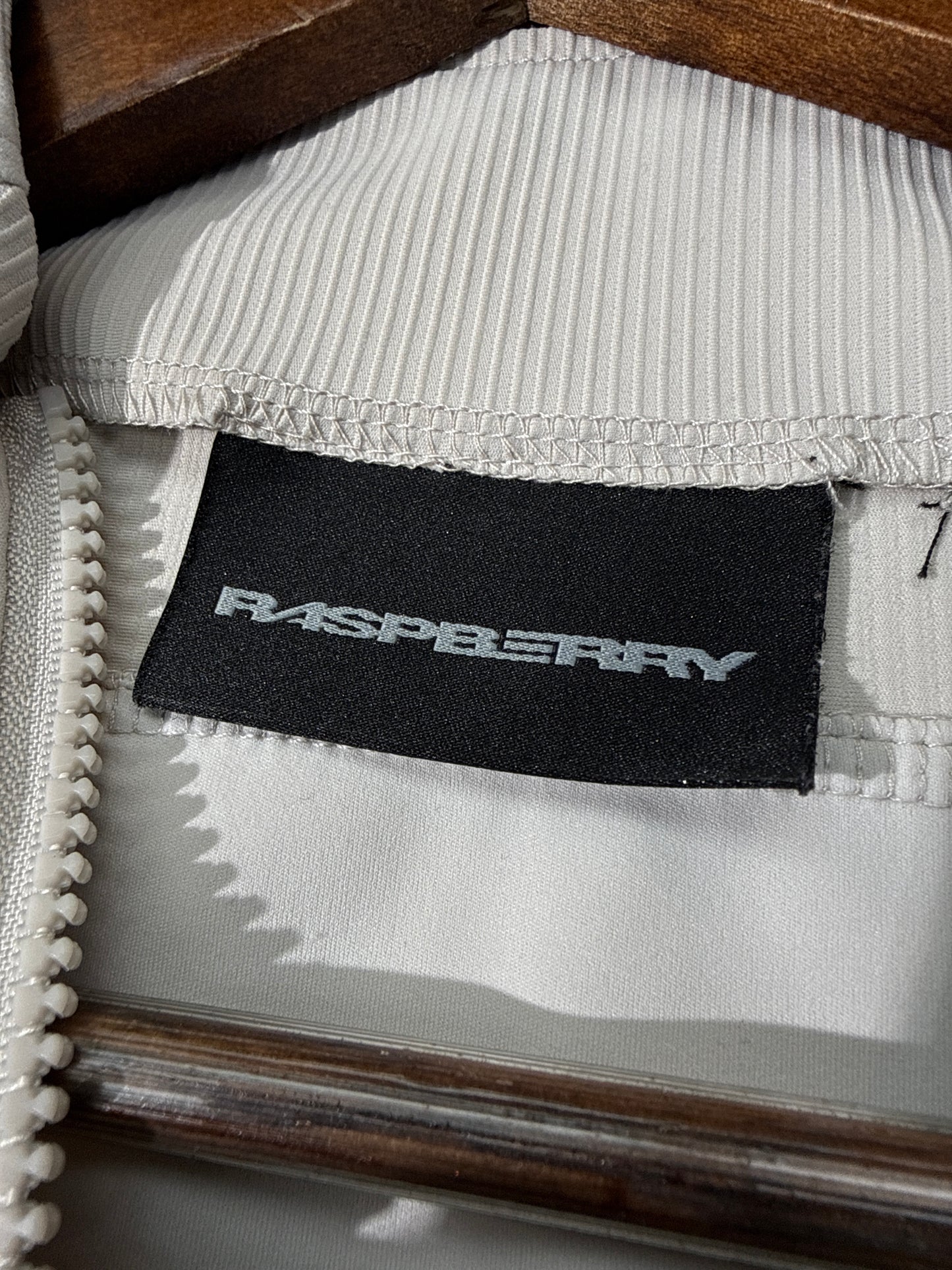 GV Raspberry Hills Sport Compression Half Zip