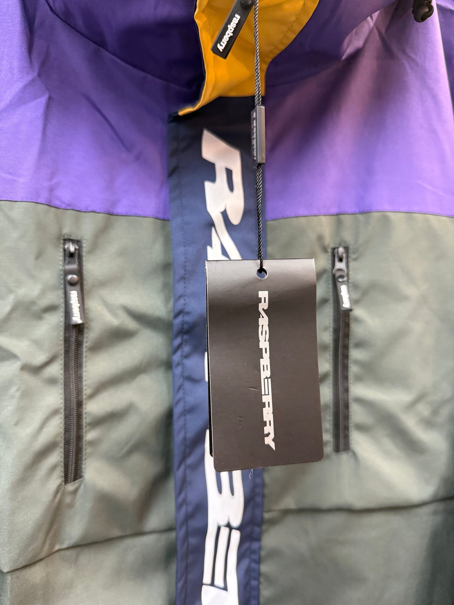 New GV Rasperry Hills Shanghai Jacket