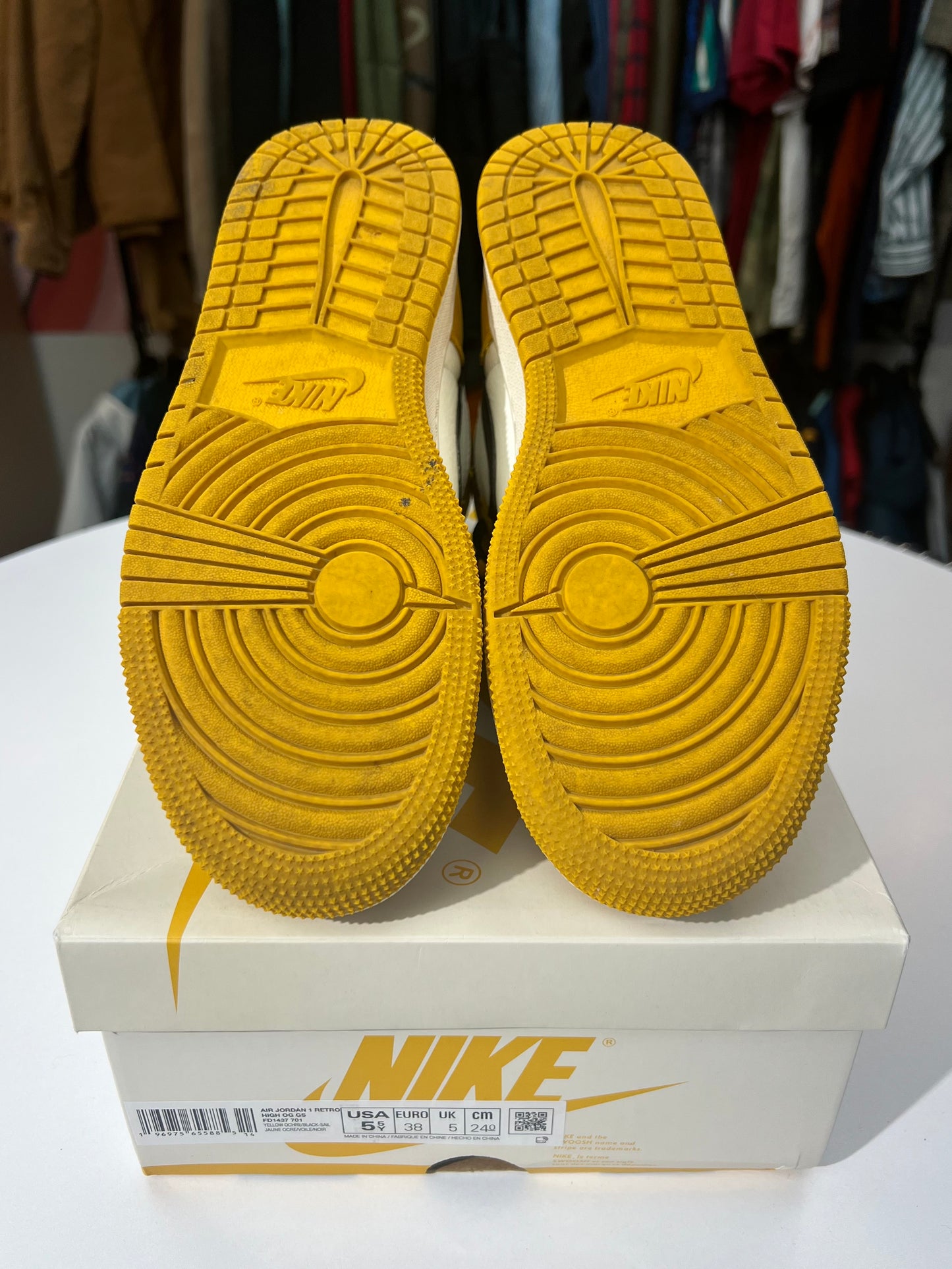 Preowned Jordan 1 Yellow Ochre