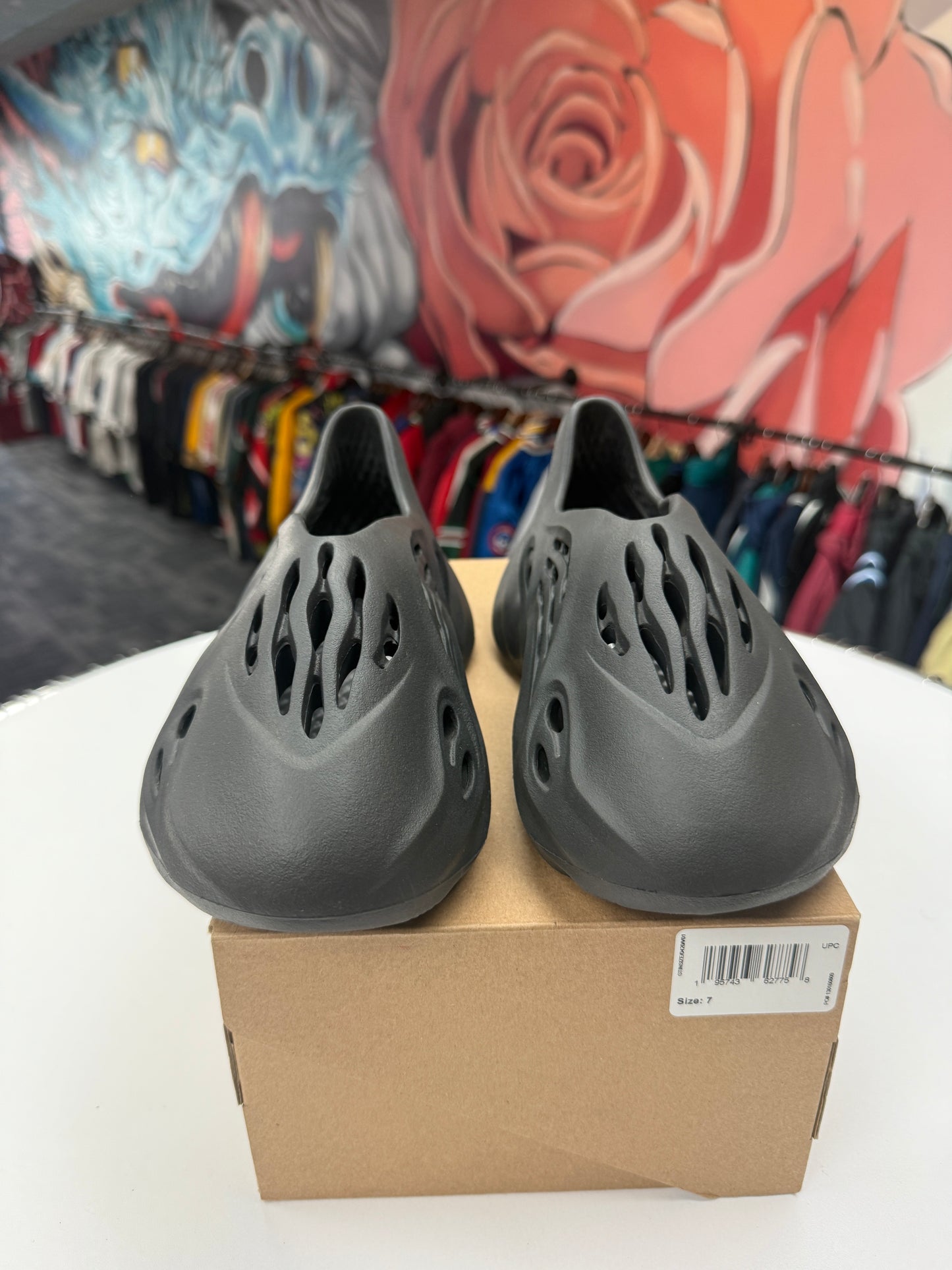 Preowned Onyx Foam Rnnrs