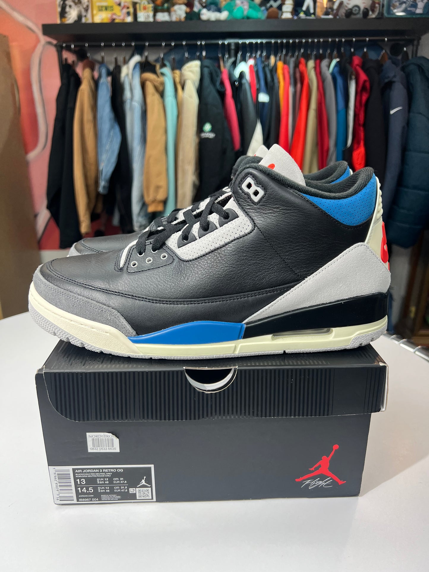 Preowned Jordan 3 Retro OG Rare Air