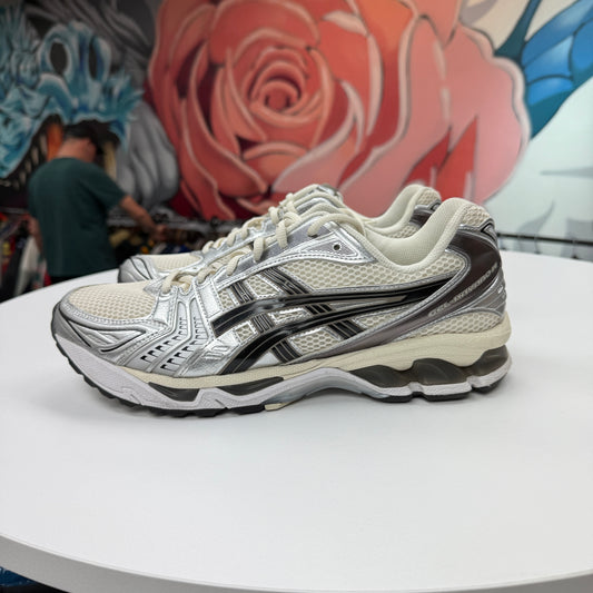 Preowned Asics Gel Kayano