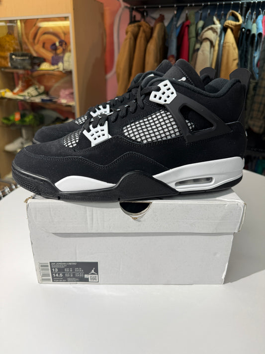 New White Thunder Jordan 4