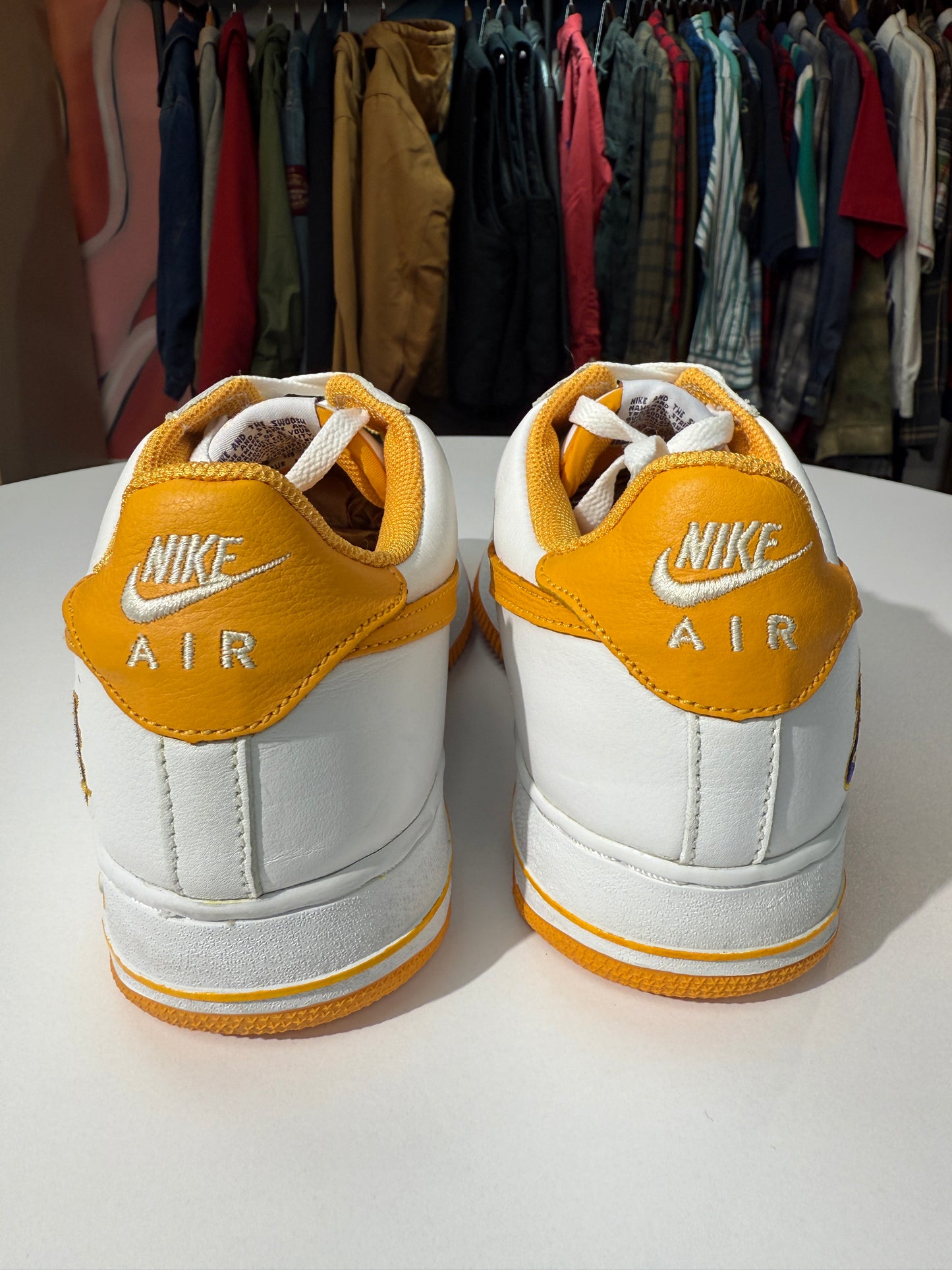 Preowned LA Lakers AF1 Low (2002)