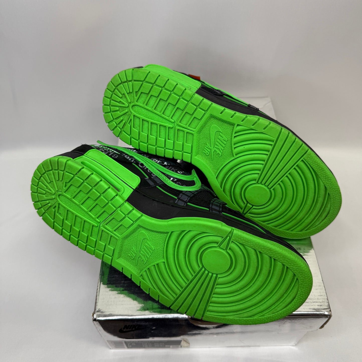 Preowned Off-White Rubber Dunk Green Strike