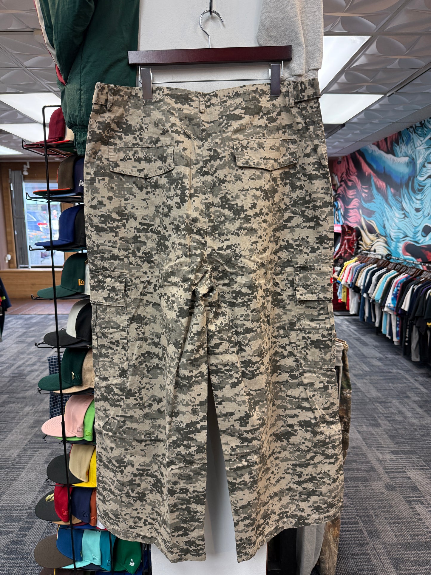 New GV Rasperry Hills Digi Camo Cargo Pants