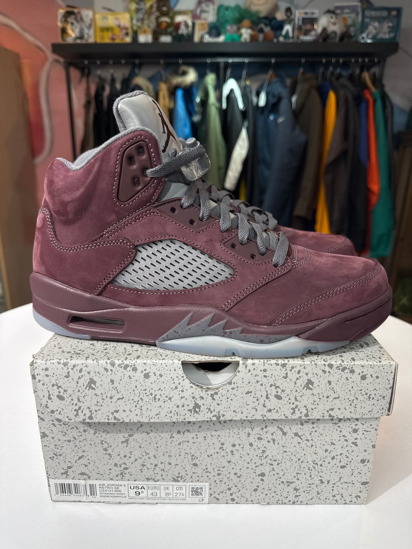 Preowned Jordan 5 Retro Burgundy (2023)