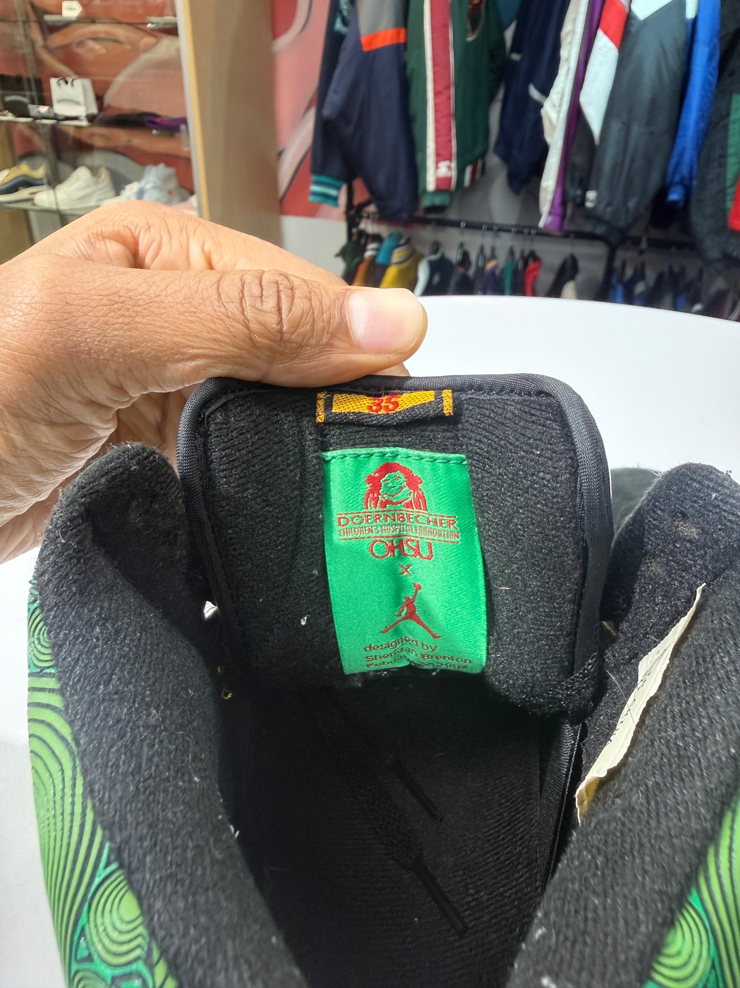 Preowned Doernbecher Peacock Jordan 2