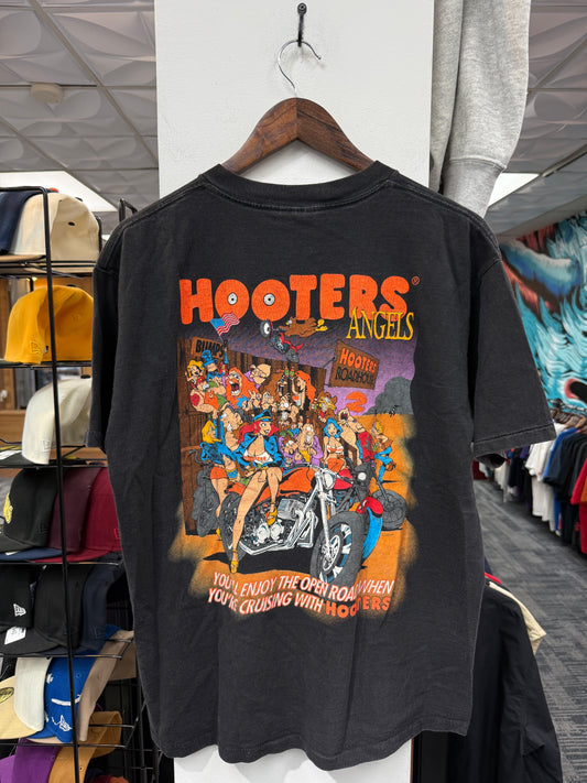 Vintage Hooters Tee