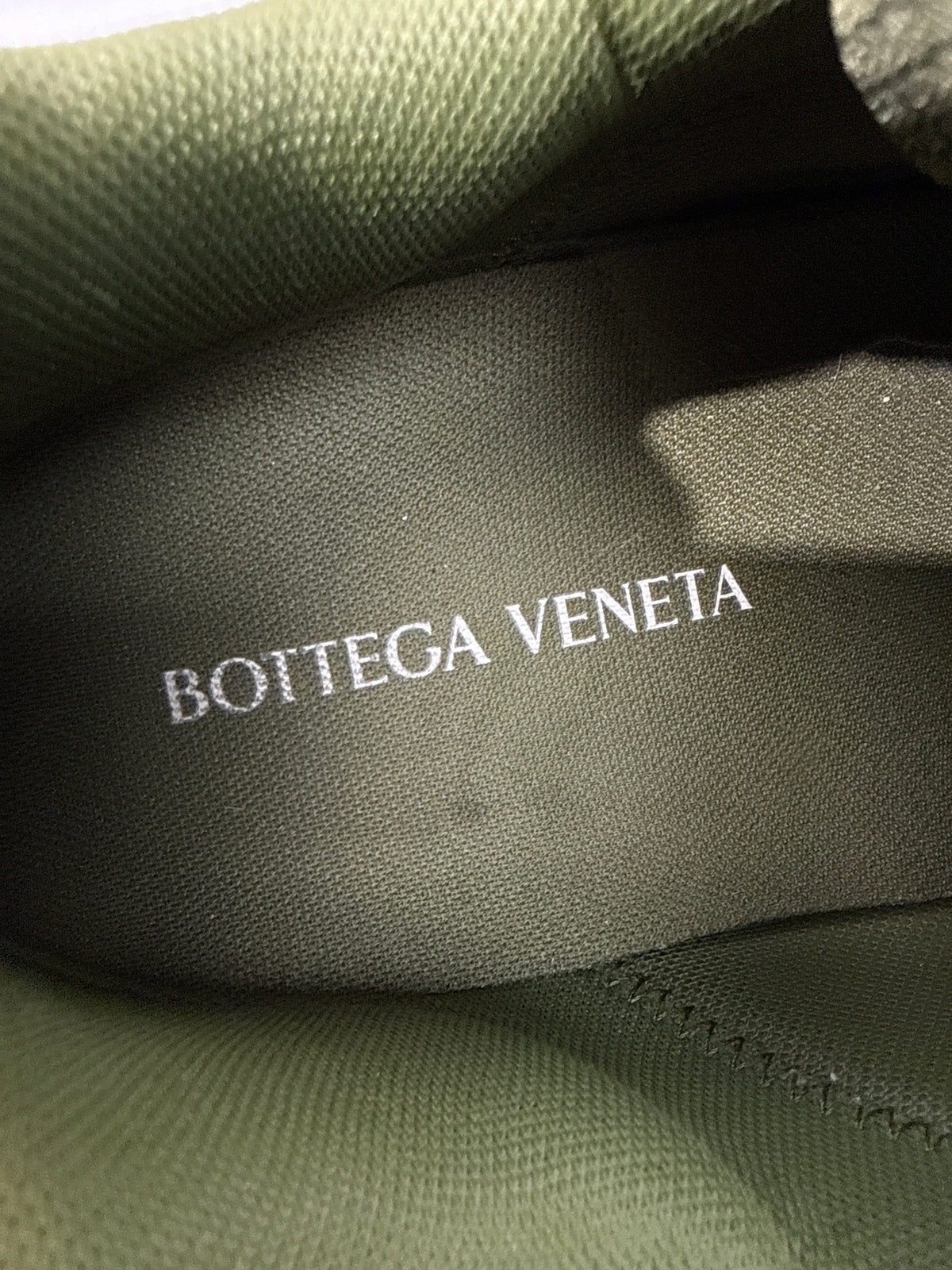 Preowned Bottega Veneta Orbit Sneaker Mud/White