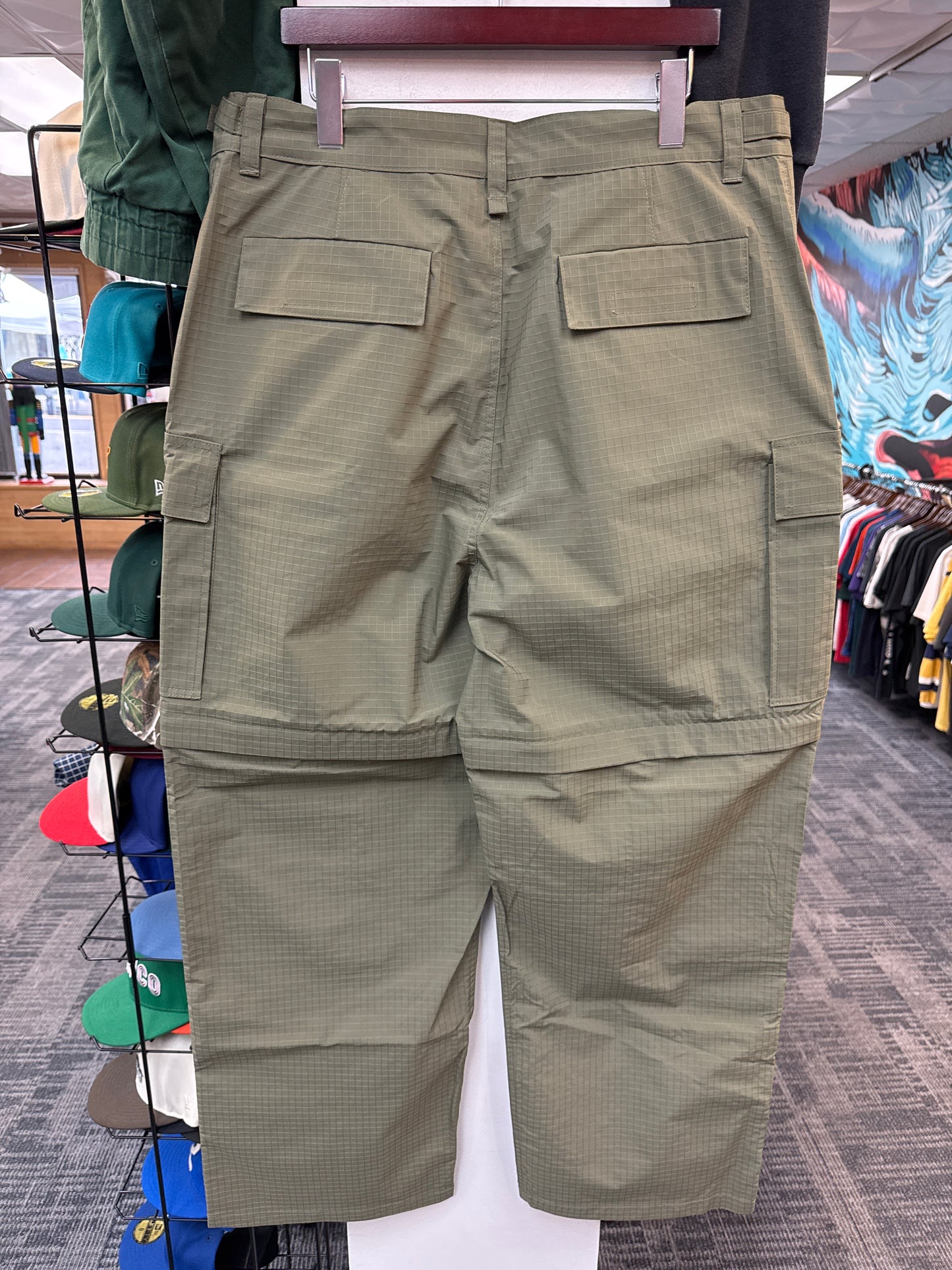 New GV Raspberry Hills Tanker Cargo Pants