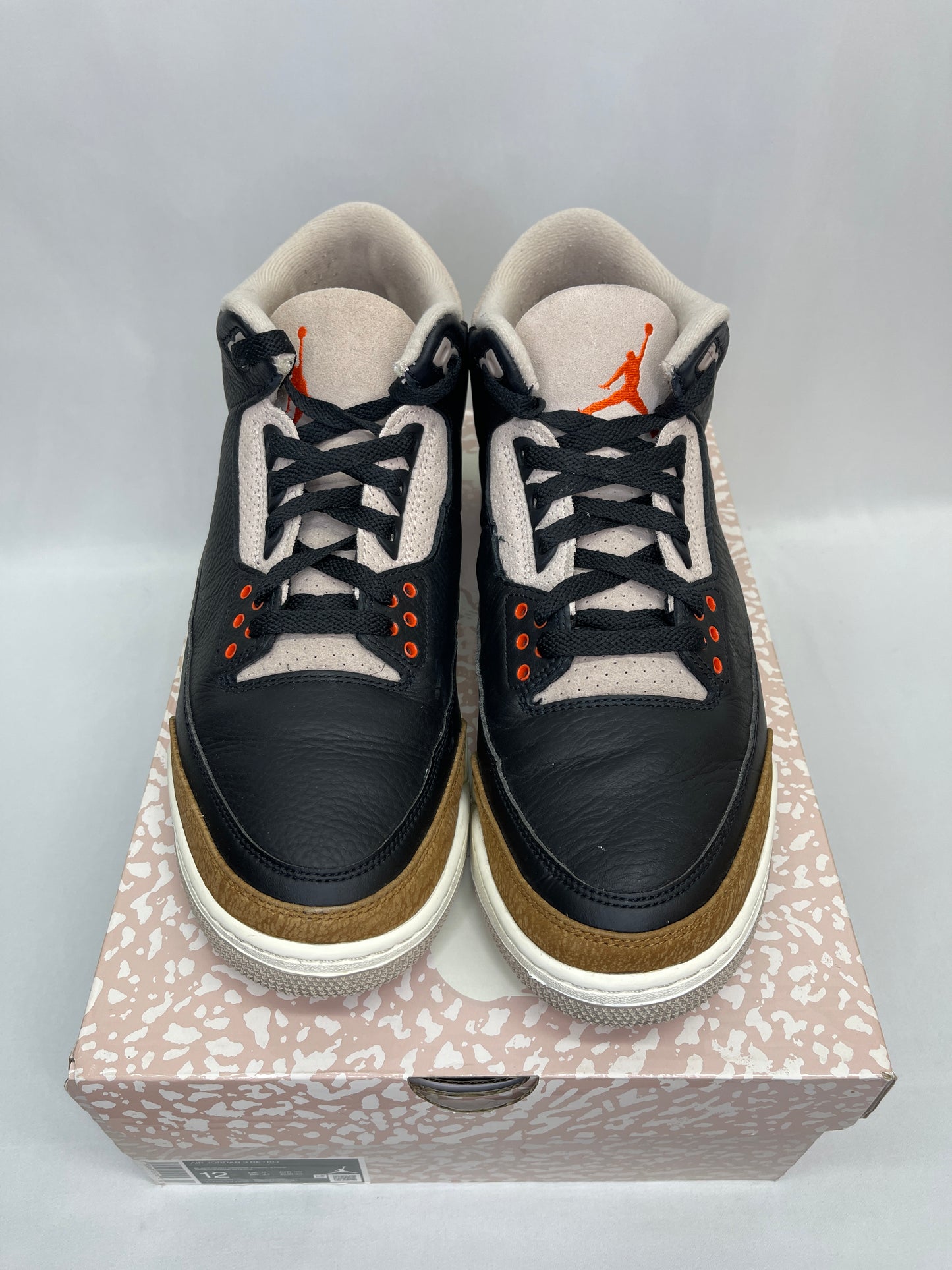 Preowned Jordan 3 Desert Elephant