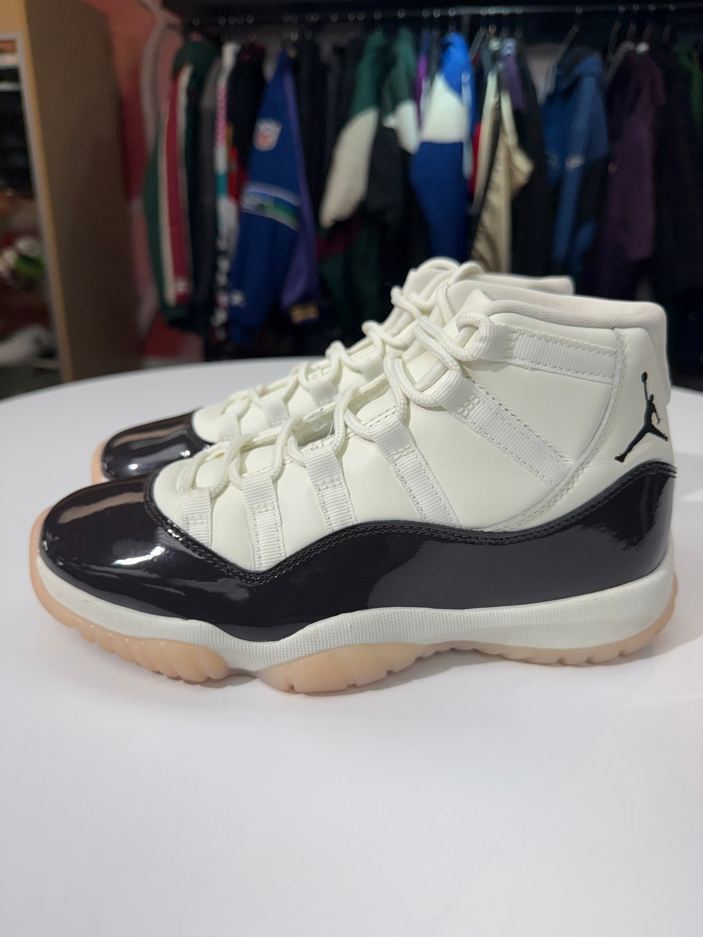 Preowned Neopolitan Jordan 11