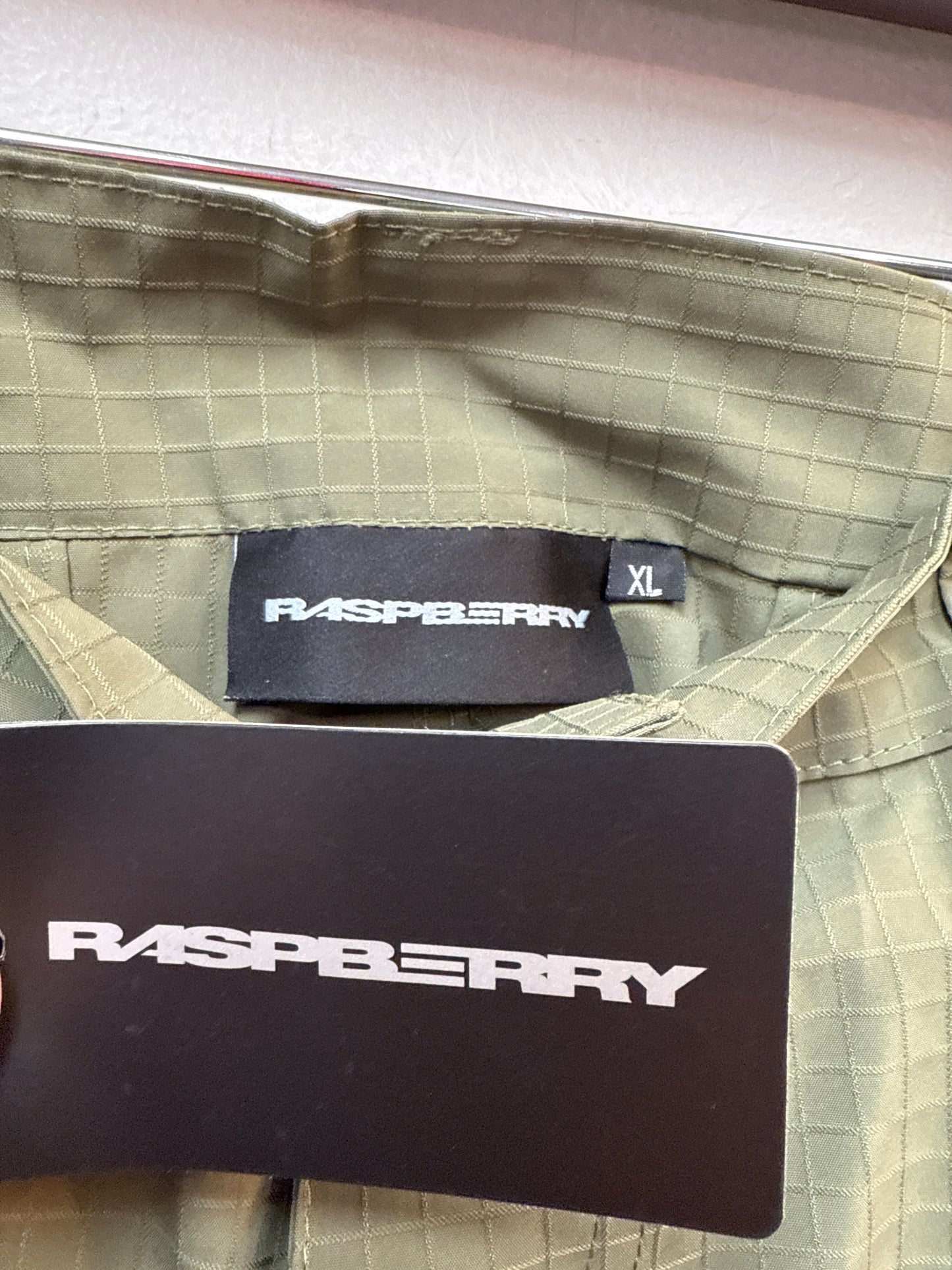 New GV Raspberry Hills Tanker Cargo Pants