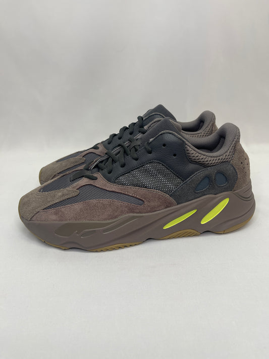 New Yeezy 700 Mauve