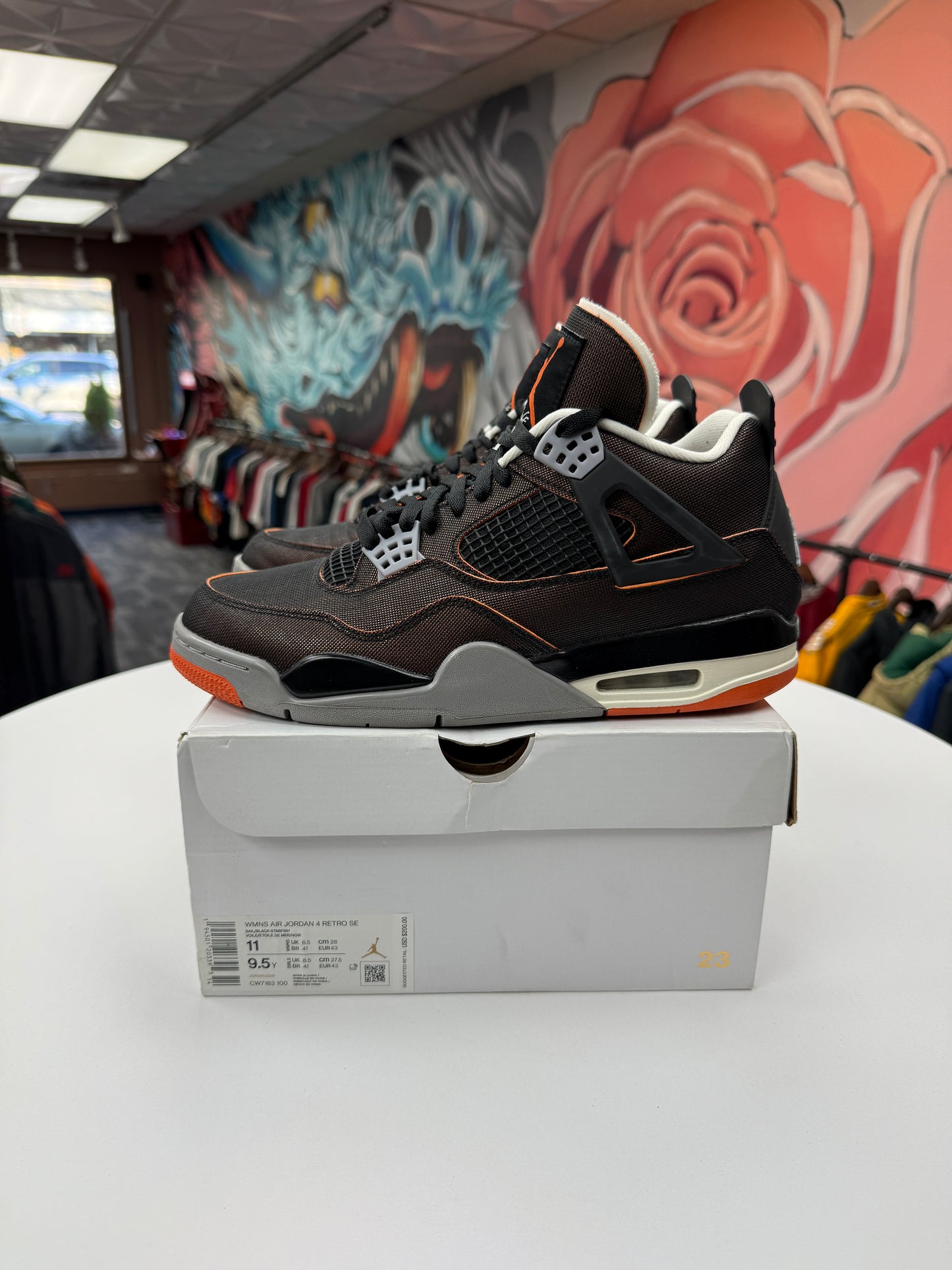 Preowned Jordan 4 Starfish