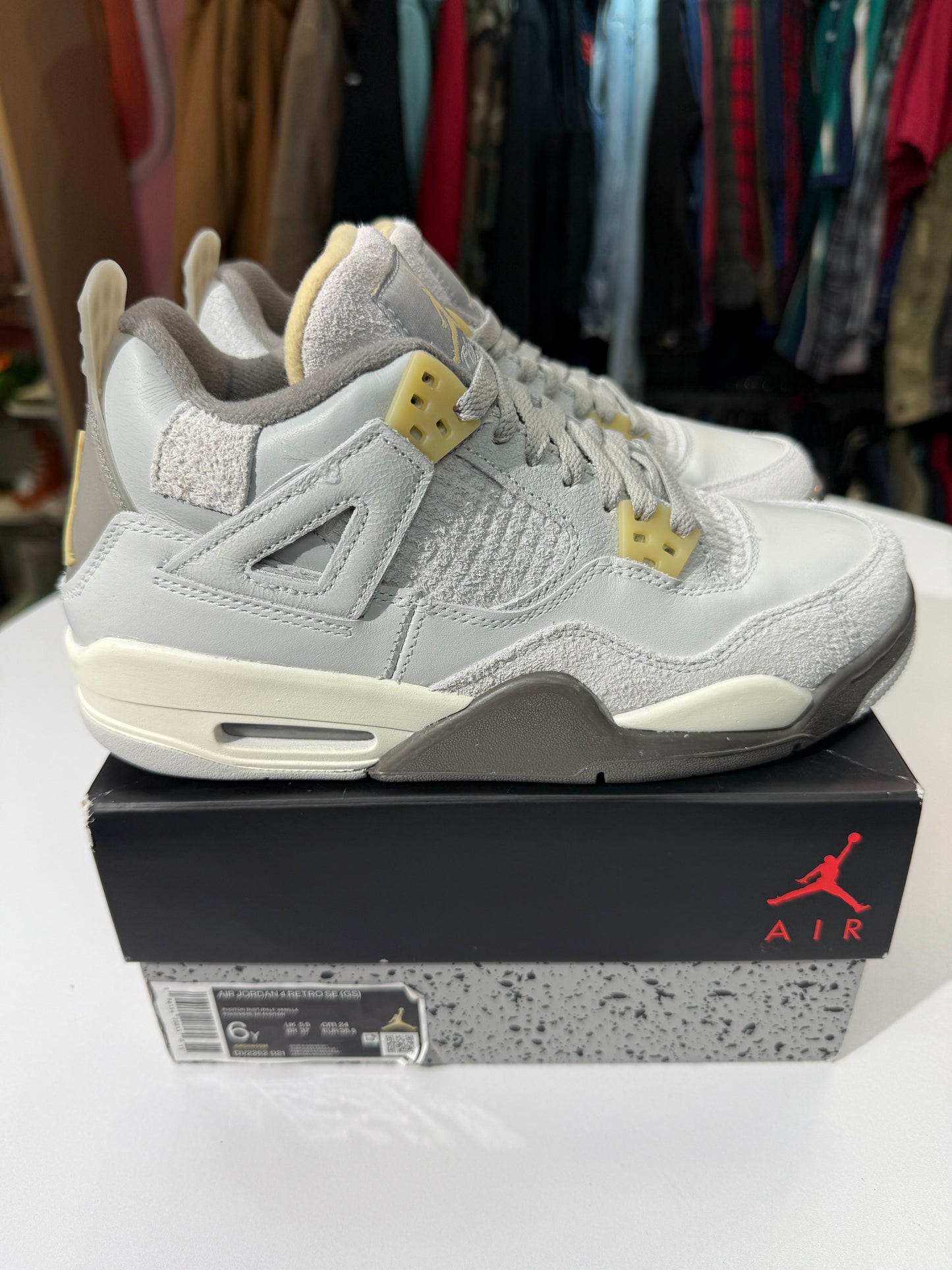 New Craft Photon Dust Jordan 4
