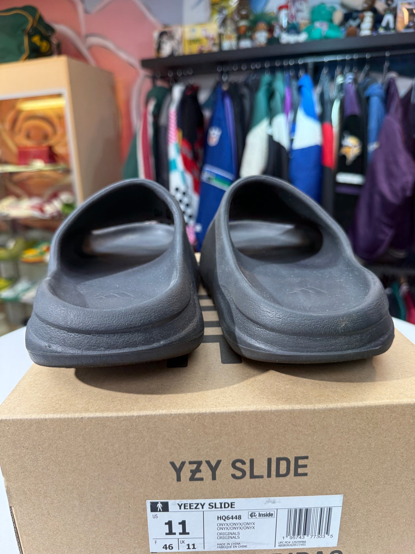 Preowned Onyx Yeezy Slide