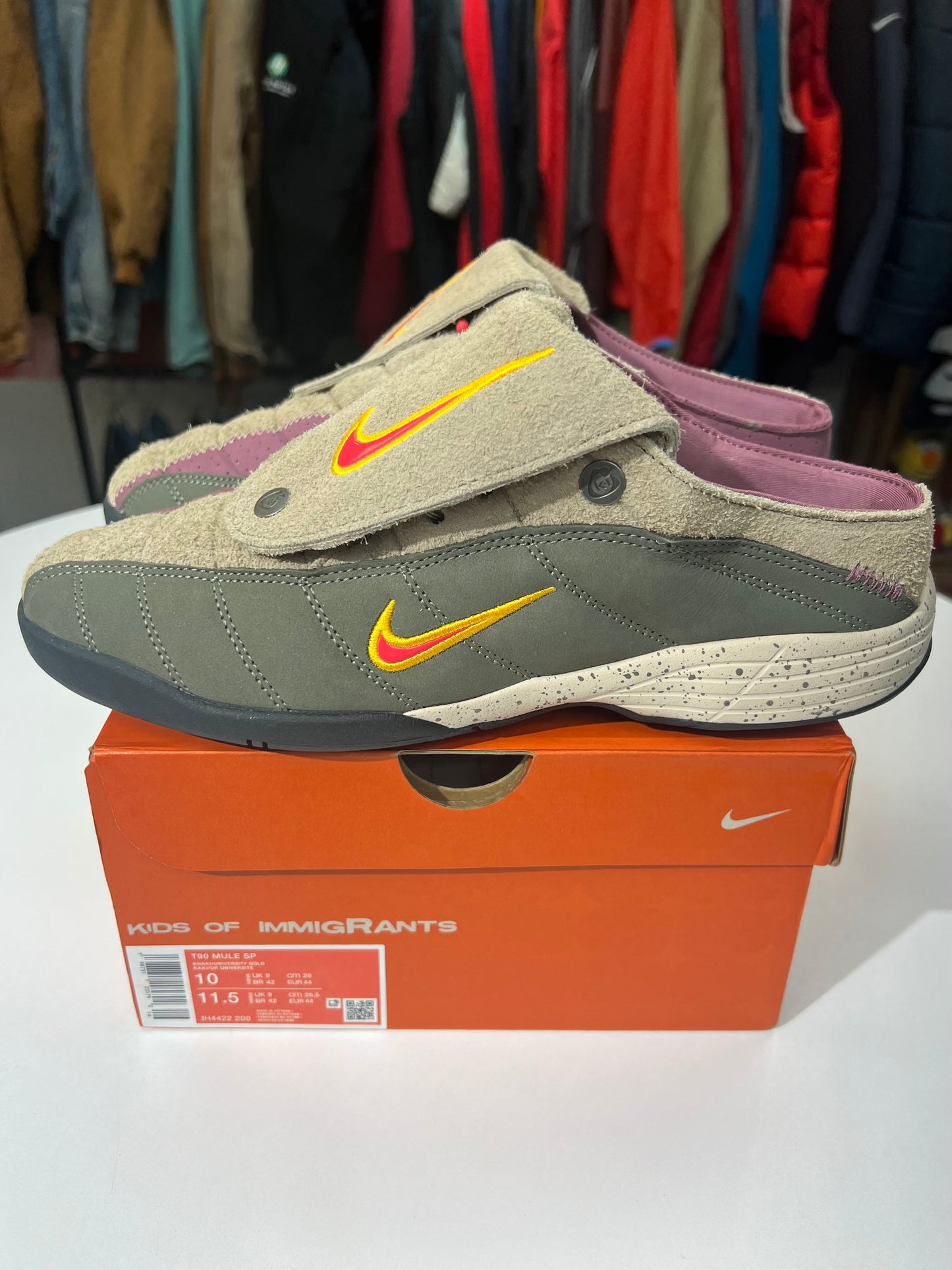 New Nike Kids of Immigrants T90 Mule Khaki University Gold
