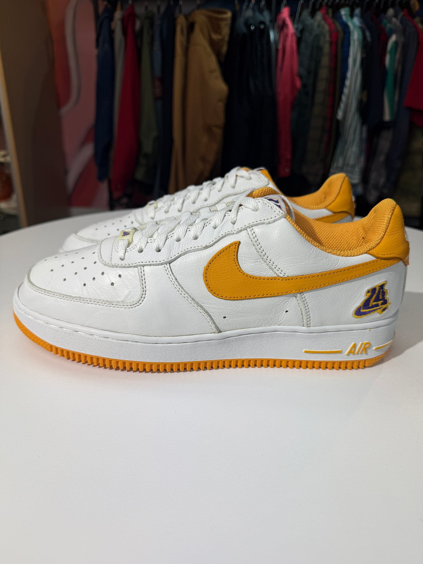 Preowned LA Lakers AF1 Low (2002)