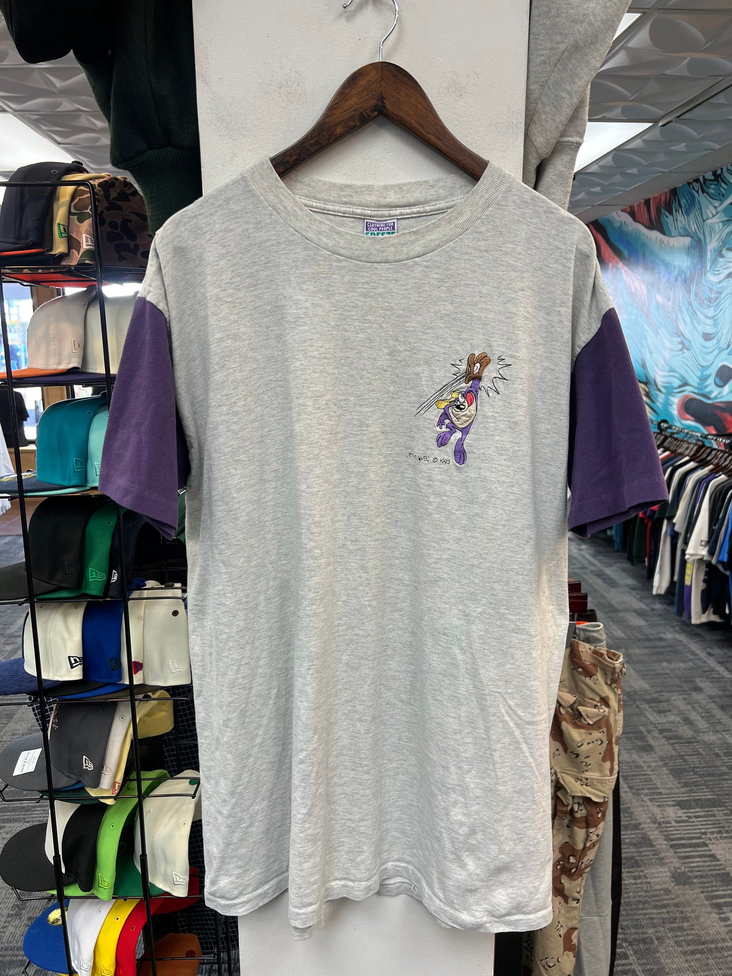 Vintage Looney Tunes Dizzy Devil Tee