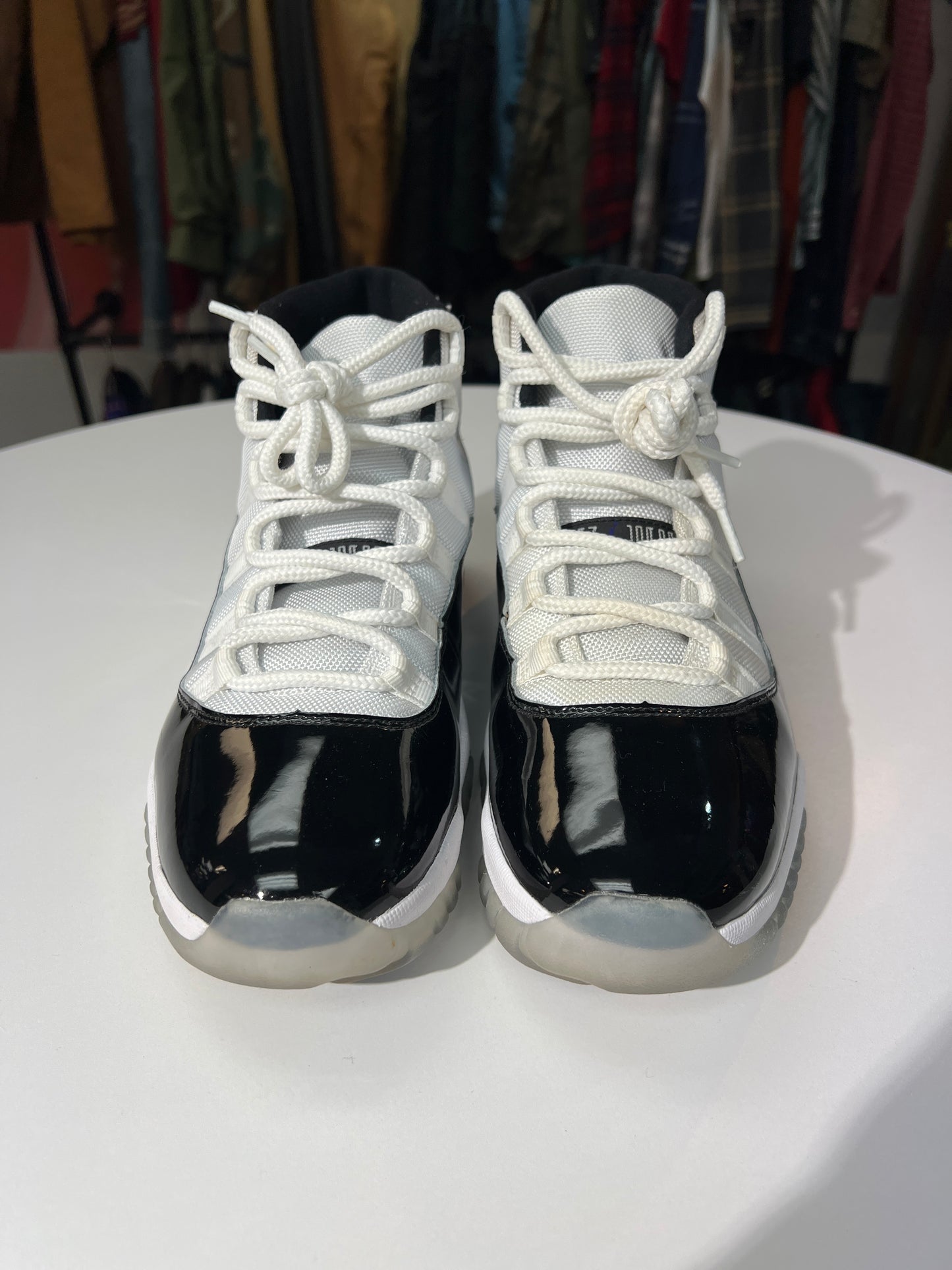 Preowned Jordan 11 Retro Concord