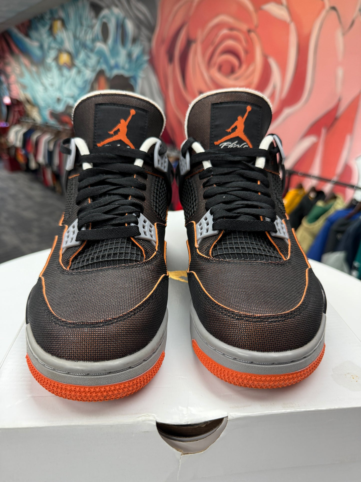 Preowned Jordan 4 Starfish