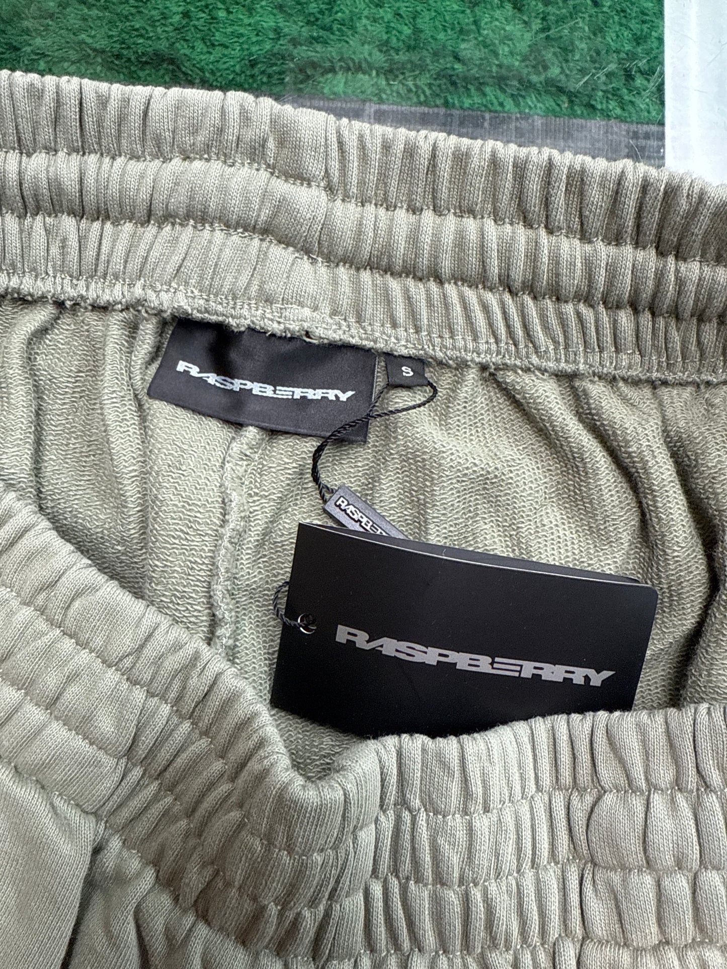 New GV Raspberry Hills Canyon Sweats