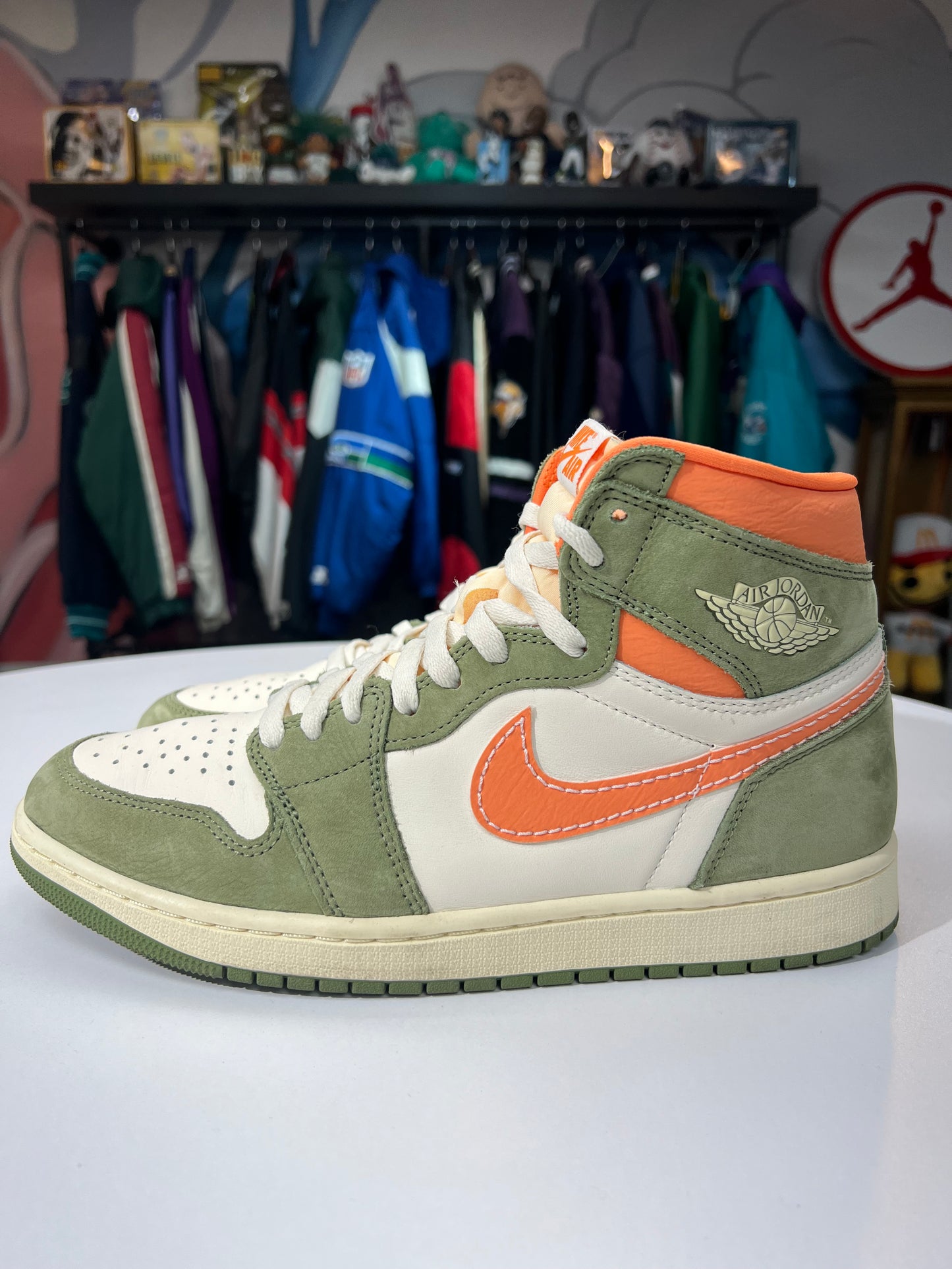 Preowned Jordan 1 Retro High OG Craft Celadon
