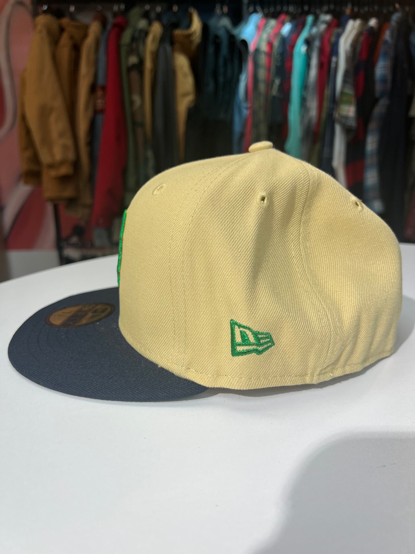 New Era Boston Red Sox MLB Pot of Gold 2004 World Series Fitted Cap