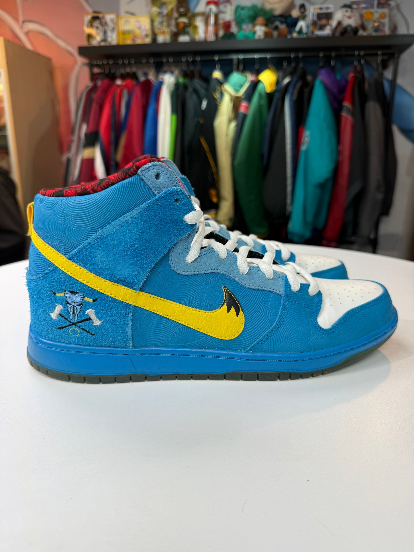 Preowned Familia Blue Ox Nike SB Dunk High