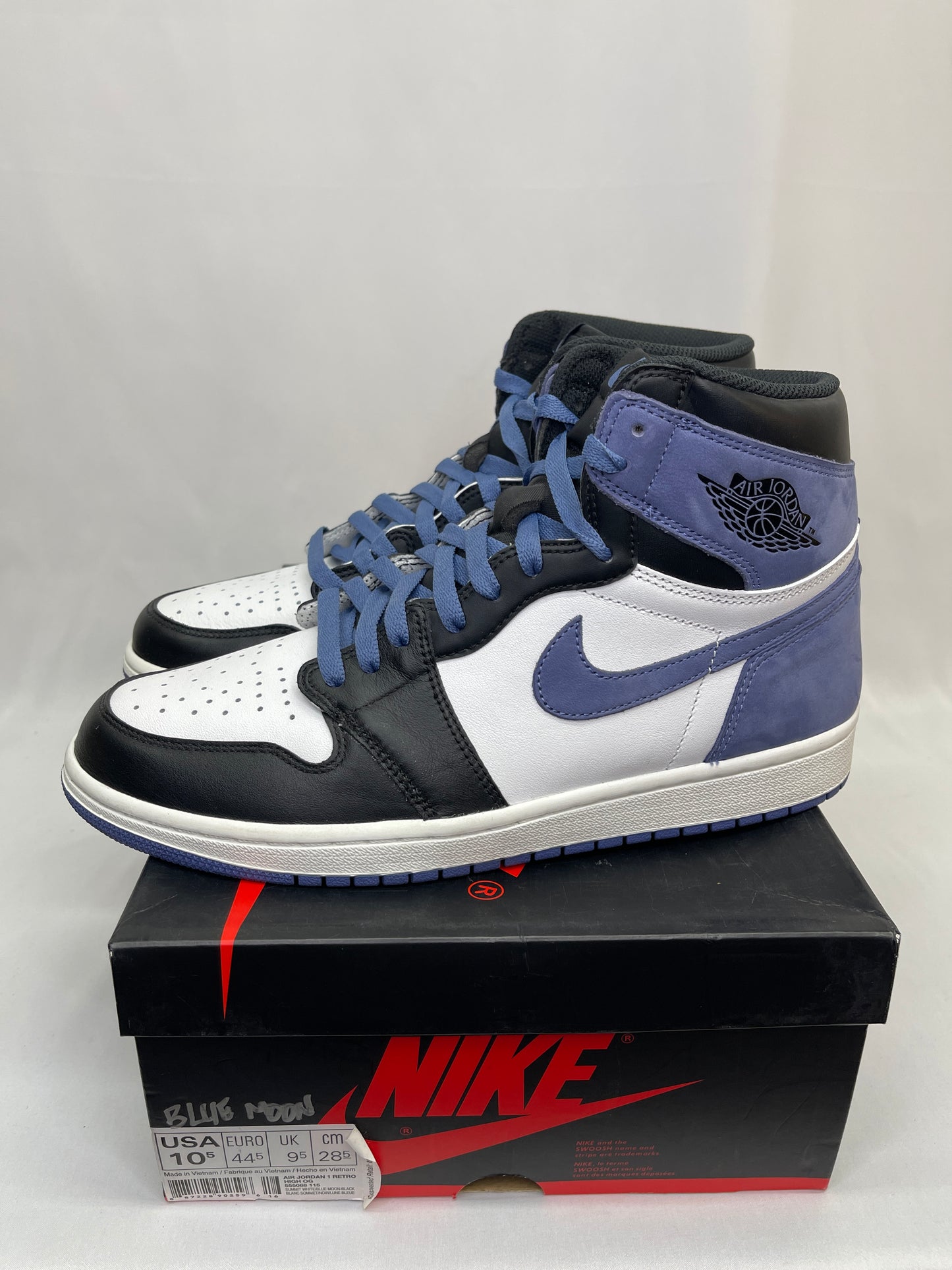 Preowned Jordan 1 Blue Moon