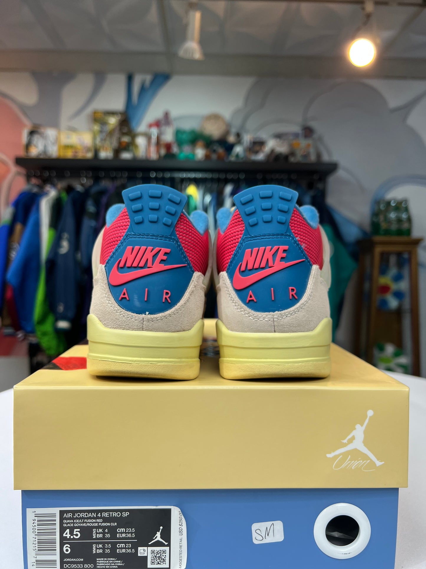Preowned Jordan 4 Retro Union Guava Ice