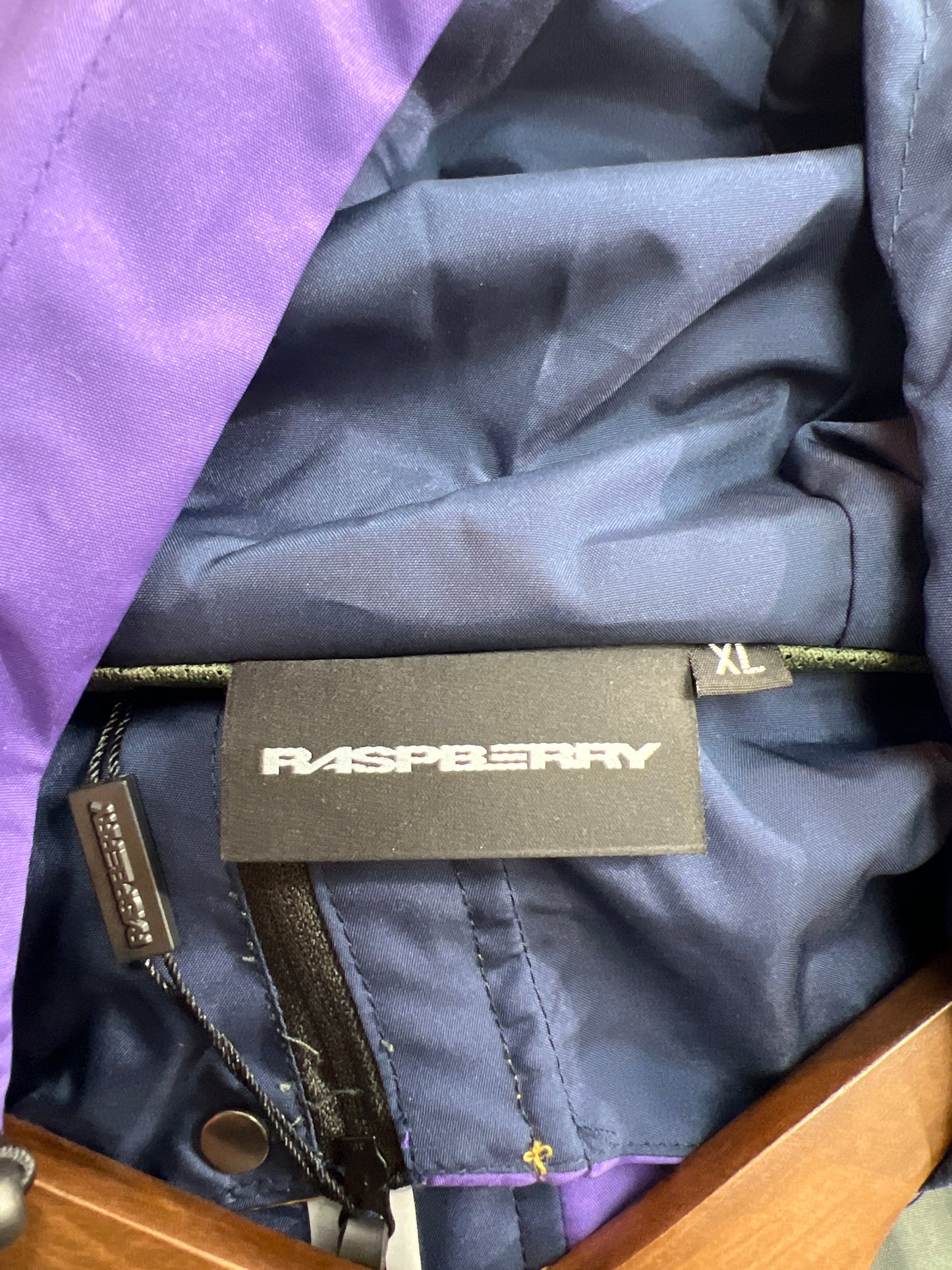 New GV Raspberry Hills Shanghai Jacket