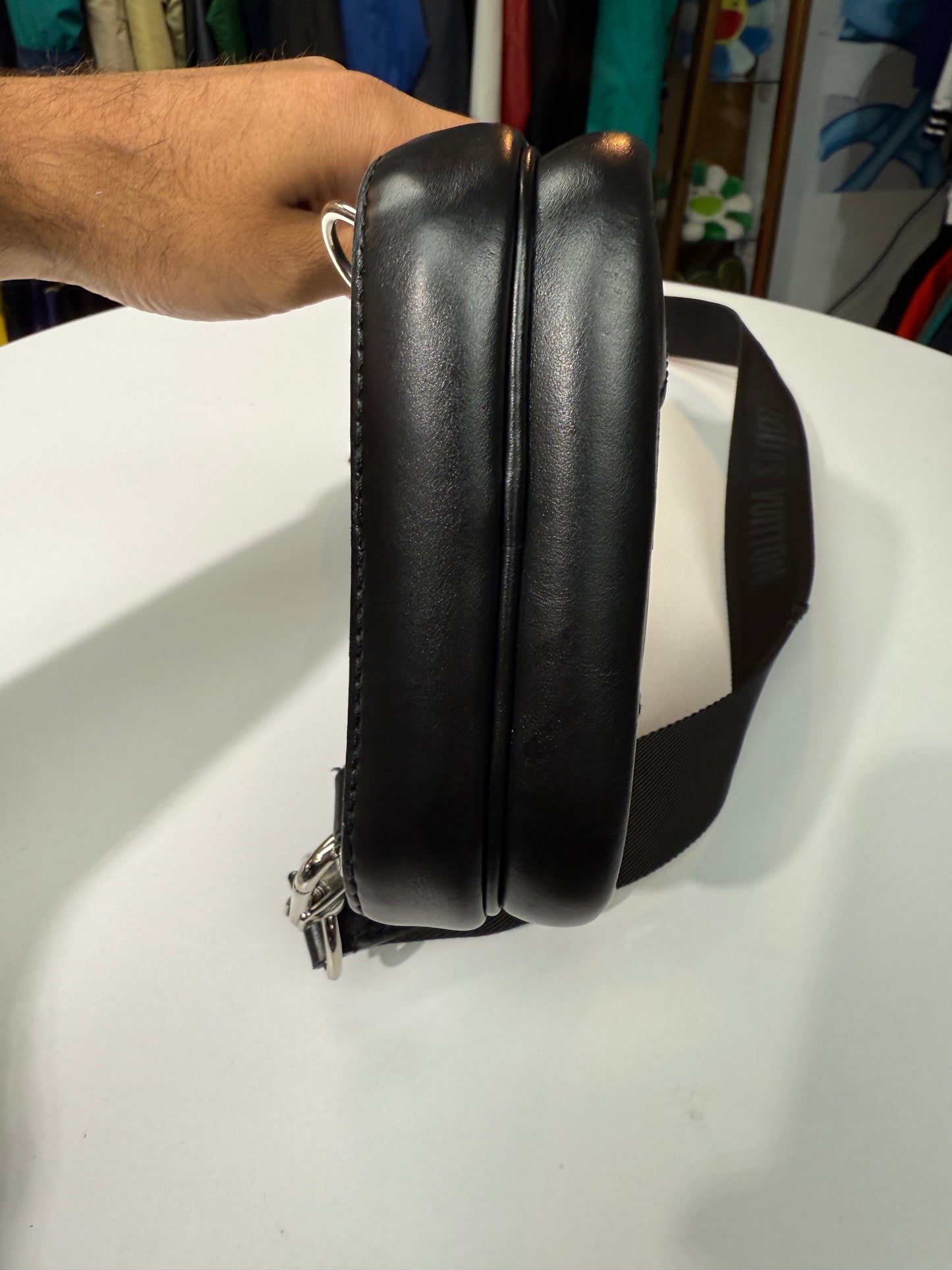 Louis Vuitton Damier Graphite 3D Amazone Sling Bag