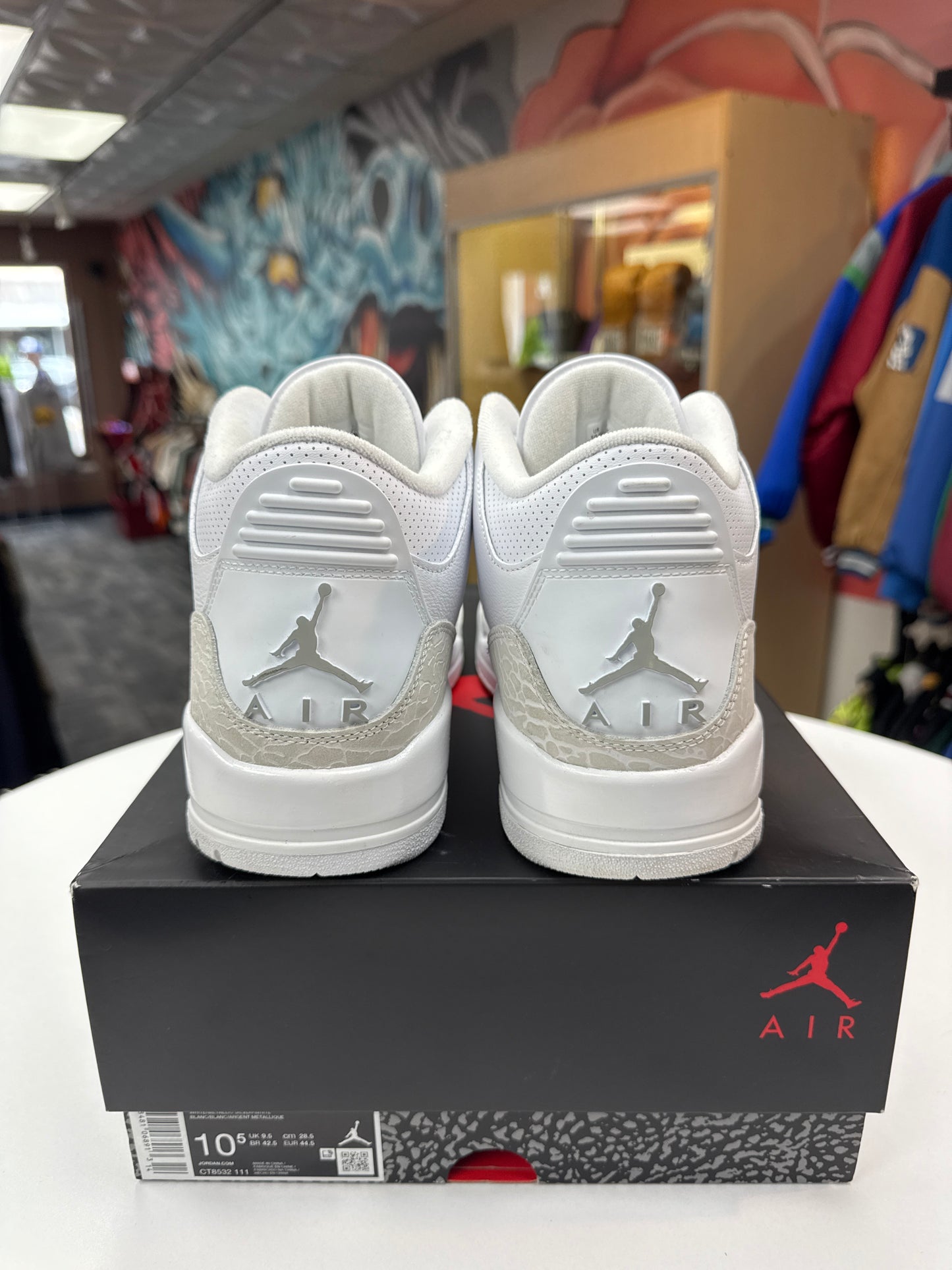 Preowned Jordan 3 Pure Money