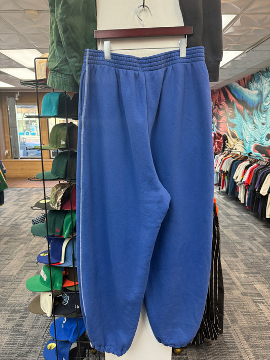 GV Raspberry Hills Berry Med Sweats