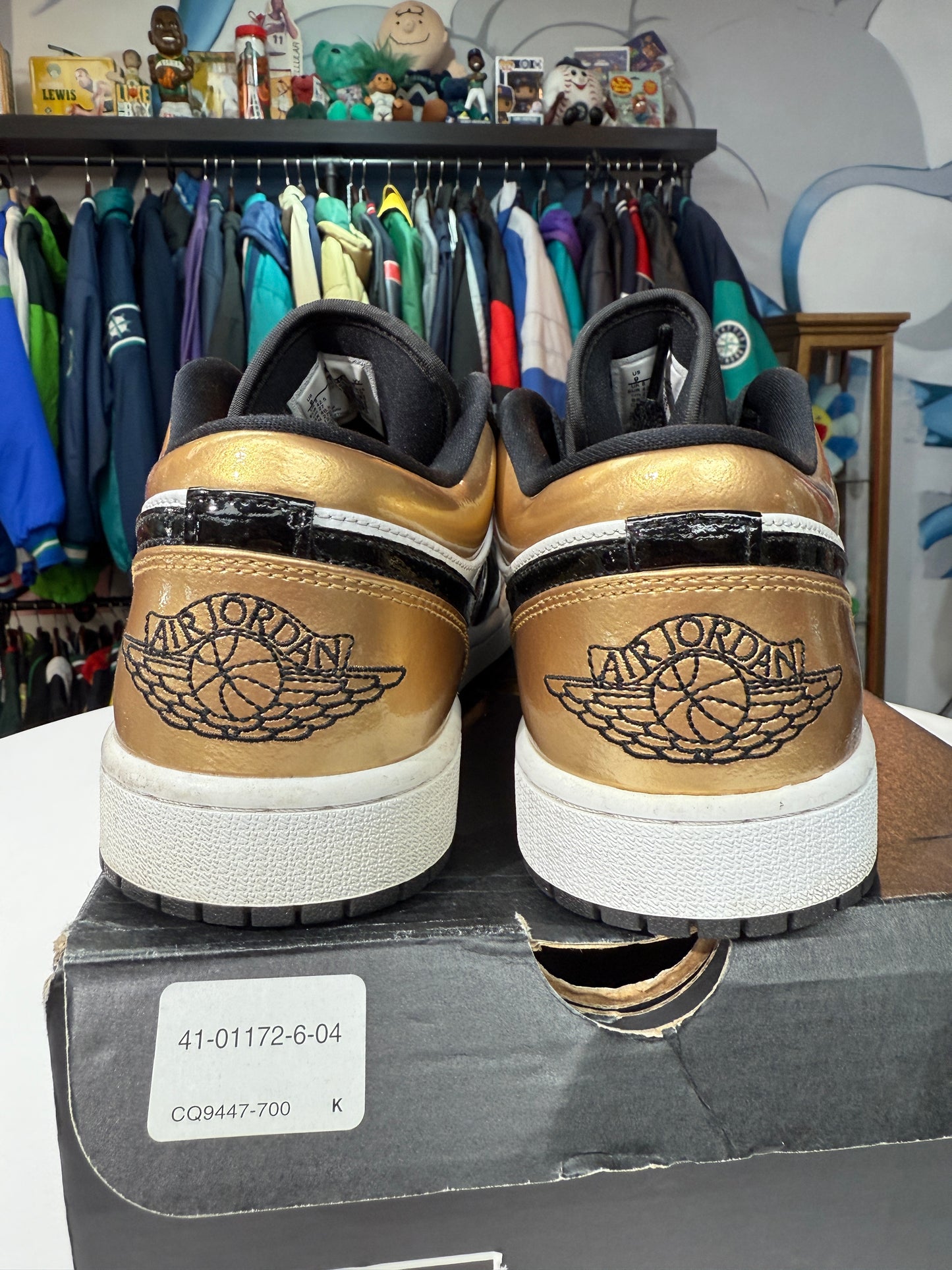 Preowned Gold Toe Jordan 1