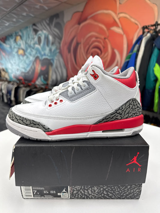 Preowned Jordan 3 Fire Red (2022)