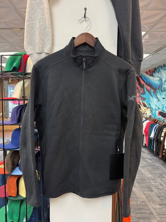 New Arc’teryx Woman’s Covert Zip Up