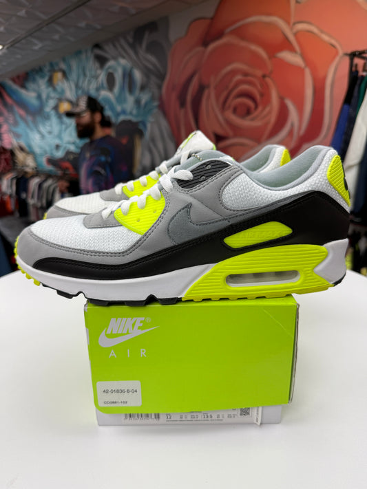Preowned Air Max 90 Volt 2020