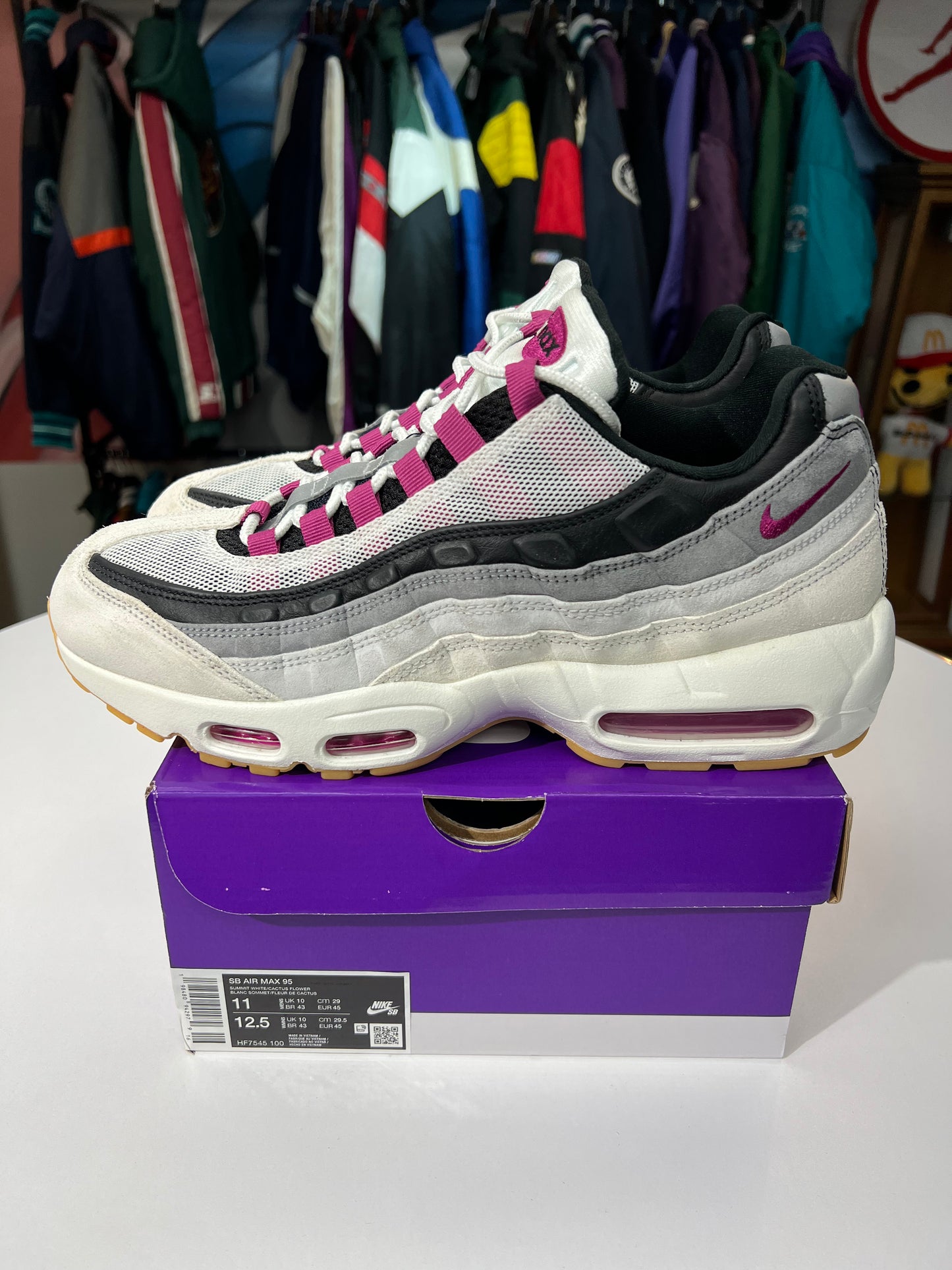 Preowned Nike SB Air Max 95 Cactus Flower