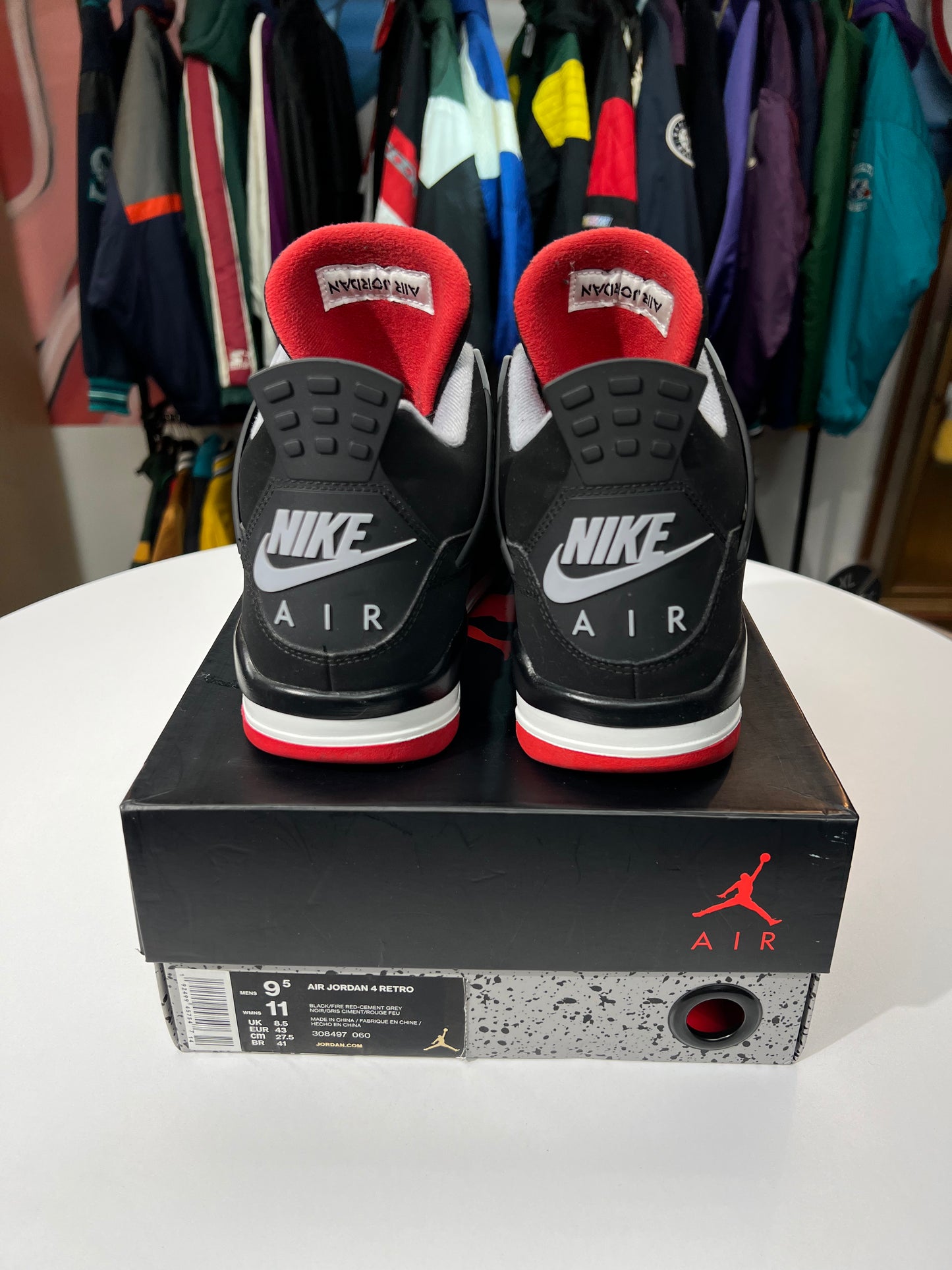 Preowned Jordan 4 Retro Bred