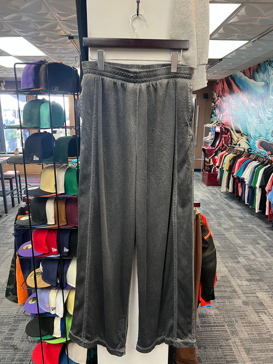 GV Raspberry Hills Charcoal Sweats Medium